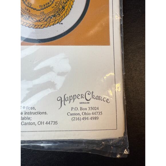 Happen Chance University Series BAYLOR UNIVERSITY Counted Cross Stitch Kit - Picture 4 of 6